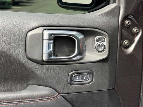 Used 2021 Jeep Gladiator Rubicon AWD/4WD image 14