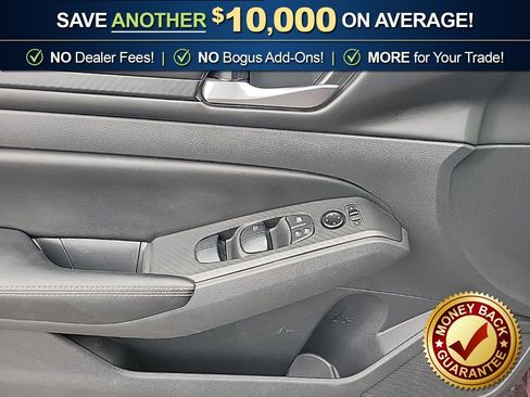 Used 2024 Nissan Altima 2.5 SV image 18