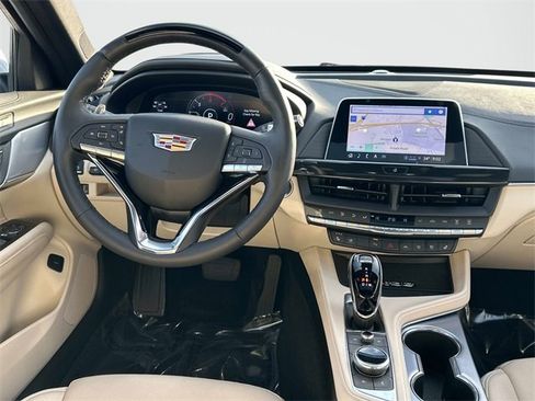 Used 2025 Cadillac CT4 Premium Luxury image 2