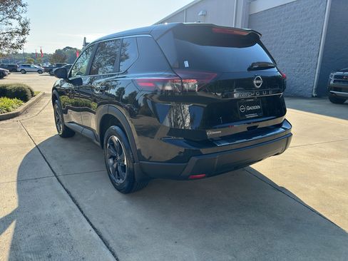 New 2026 Nissan Rogue SV image 6
