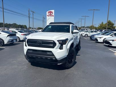 New 2025 Toyota Tacoma SR5