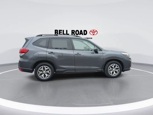 Used 2020 Subaru Forester Premium image 9