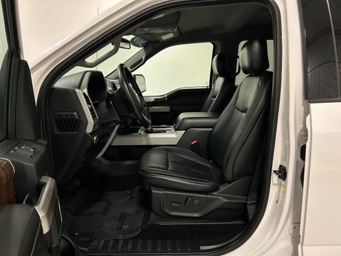 Used 2019 Ford F150 Lariat image 4