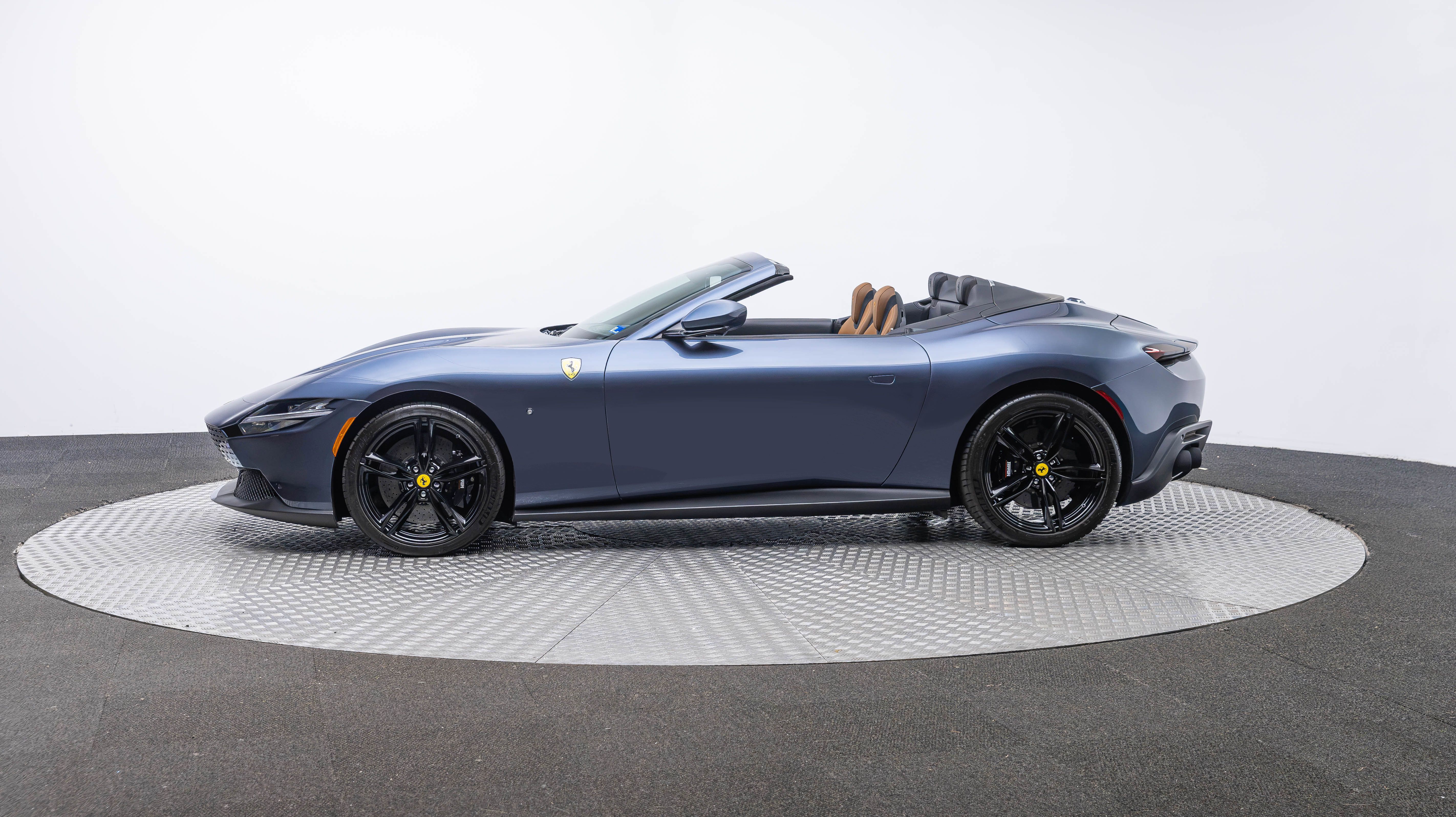 Certified 2024 Ferrari Roma Spider RWD image 2