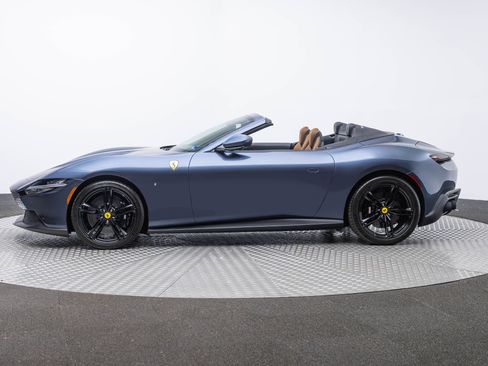 Used 2024 Ferrari Roma Spider RWD image 2