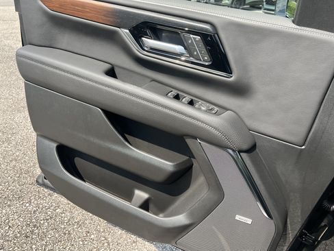 New 2026 GMC Yukon XL Denali AWD/4WD image 12