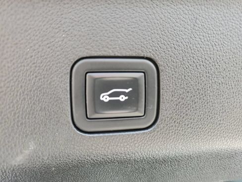 Certified 2021 Chevrolet Suburban High Country AWD/4WD image 37