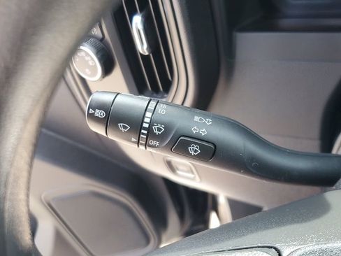 Used 2025 Chevrolet Silverado 1500 Custom image 27