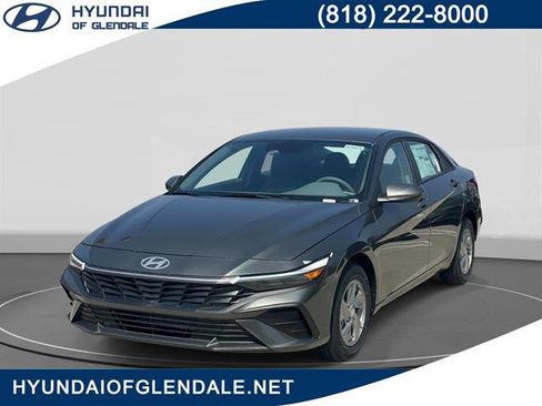 New 2026 Hyundai Elantra SE FWD image 1