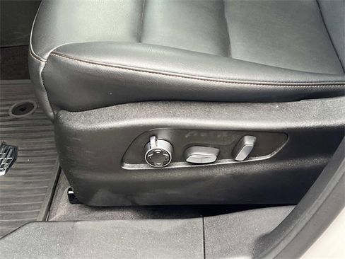 Certified 2023 Cadillac XT4 Sport w/ LPO, Onyx Lite Package image 18