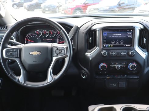 Used 2022 Chevrolet Silverado 1500 LT image 13
