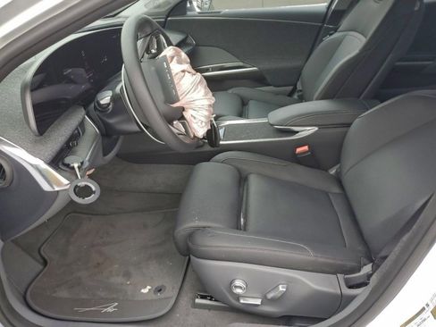 Used 2025 Lucid Air Pure image 6