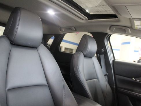 Used 2022 MAZDA CX-30 AWD 2.5 S w/ Preferred Package image 24