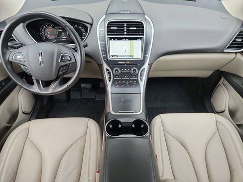 Used 2017 Lincoln MKX Select w/ Select Plus Package FWD image 21