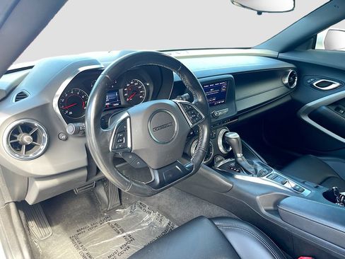 Used 2023 Chevrolet Camaro LT RWD image 9