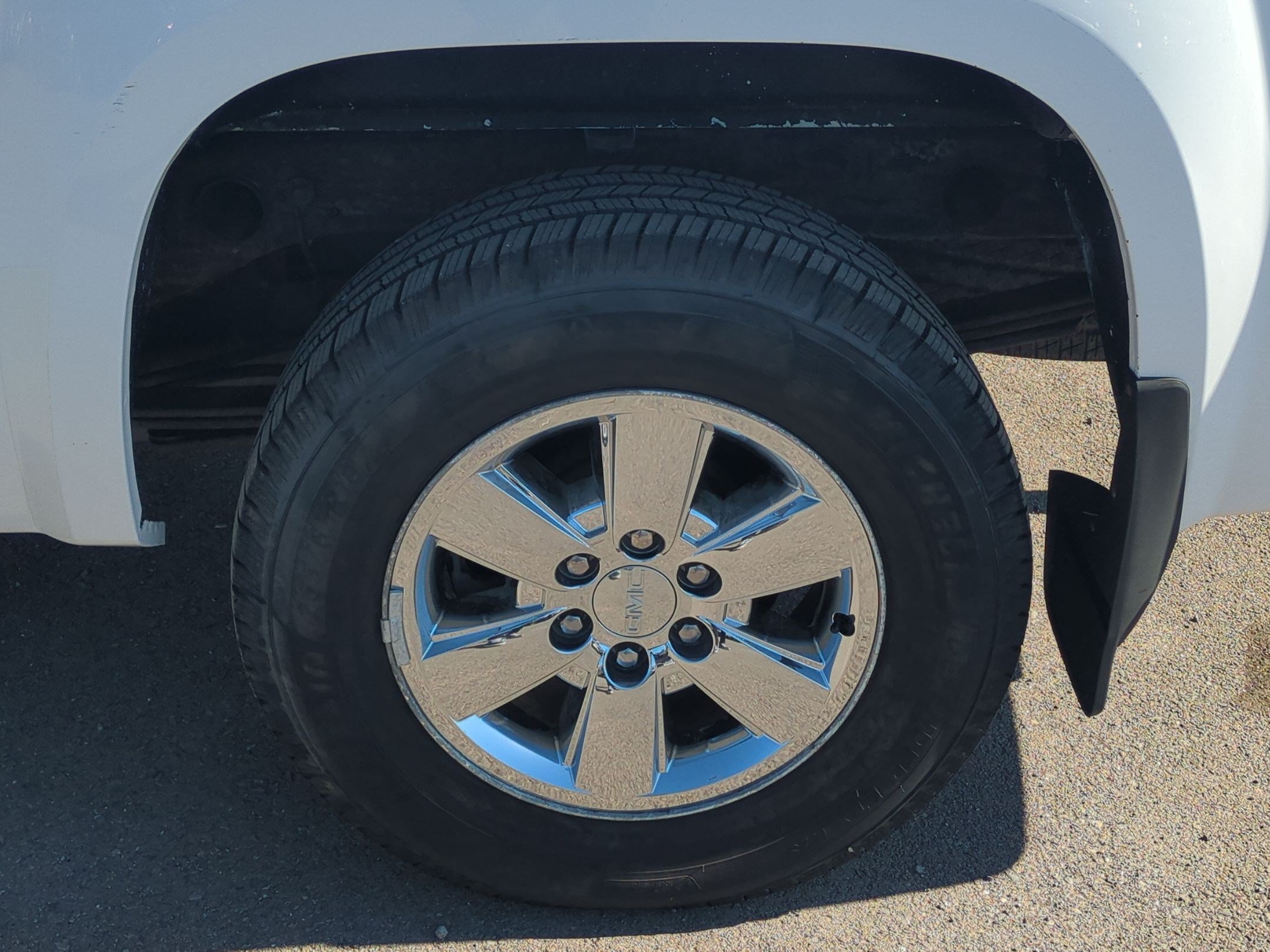 Used 2011 GMC Sierra 1500 4x4 Crew Cab Hybrid image 12