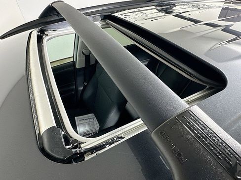 Used 2020 Toyota RAV4 XLE w/ Convenience Package image 14