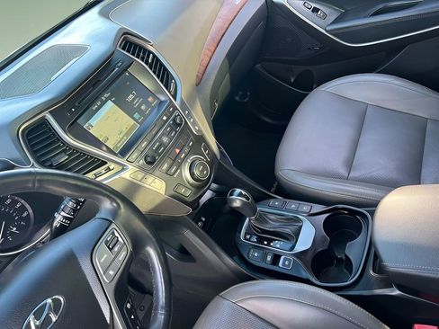 Used 2018 Hyundai Santa Fe SE w/ SE Ultimate Tech Package 03 image 18