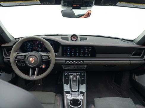 Certified 2025 Porsche 911 Targa 4 GTS image 34