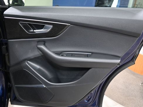 Used 2021 Audi Q8 Premium Plus w/ Premium Plus Package image 16