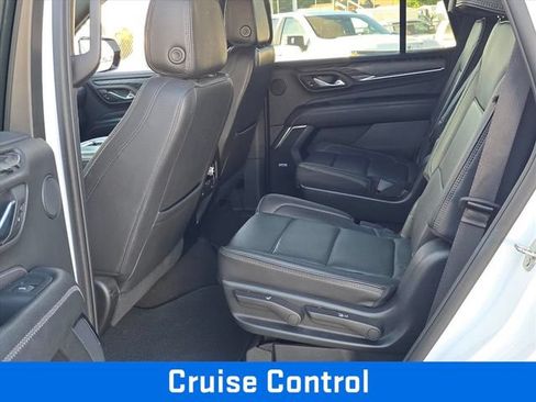 Used 2023 GMC Yukon Denali AWD/4WD image 16