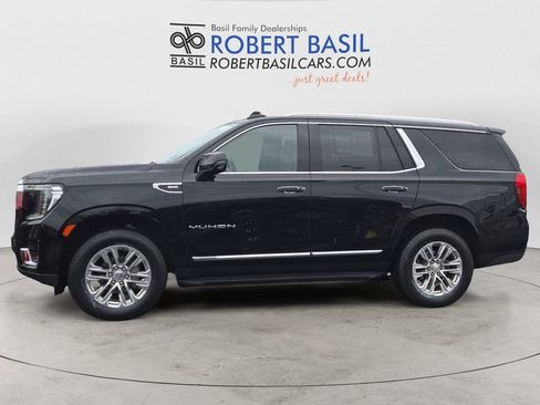 Used 2021 GMC Yukon SLT w/ SLT Premium Package image 2