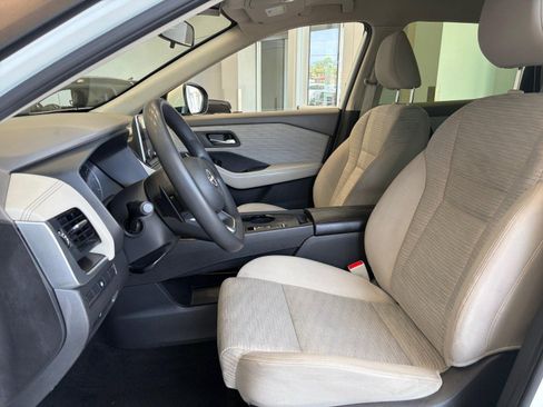 Used 2023 Nissan Rogue SV FWD image 12