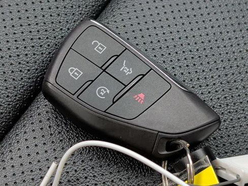 Used 2025 Chevrolet Traverse Z71 w/ LPO, Floor Liner Package AWD/4WD image 39