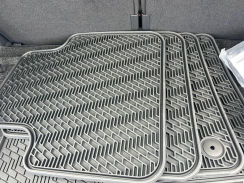 Certified 2026 Volkswagen Atlas SE FWD image 29