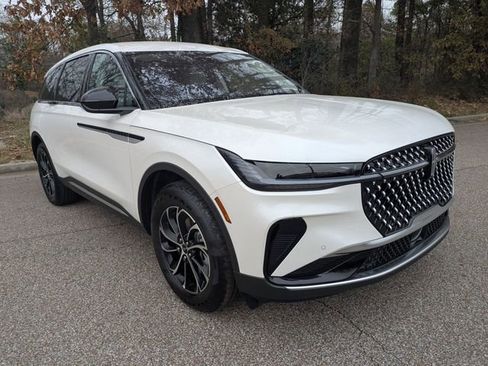 New 2026 Lincoln Nautilus Premier image 4