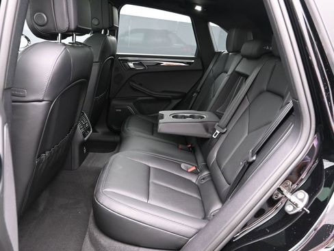 New 2026 Porsche Macan image 17