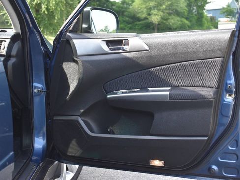 Used 2012 Subaru Forester 2.5X Premium w/ Popular Pkg 3 image 11