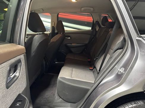 Used 2023 Nissan Rogue SV AWD/4WD image 14