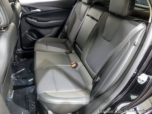 Used 2021 Buick Encore GX Select w/ Sport Touring Package image 11