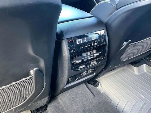Used 2023 Jeep Grand Cherokee L Summit w/ High Altitude Package AWD/4WD image 24