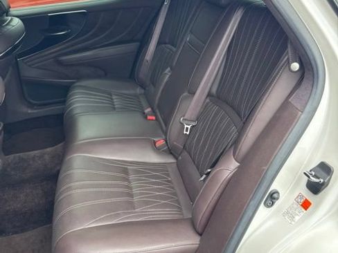 Used 2020 Lexus LS 500 w/ Interior Upgrade Package RWD image 6