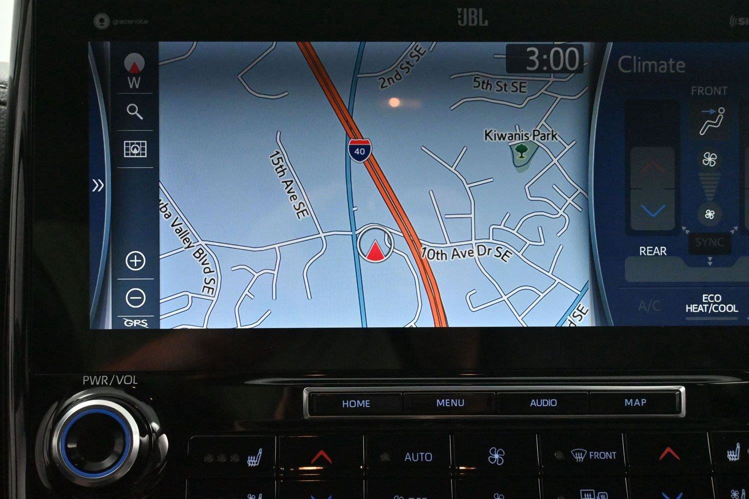Used 2021 Toyota Highlander Limited FWD image 23