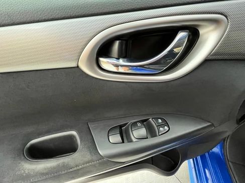 Used 2014 Nissan Sentra SR w/ SR Driver Package FWD image 27