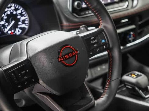 Used 2025 Nissan Rogue SV image 20