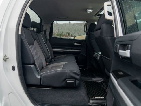 Used 2018 Toyota Tundra SR5 image 17