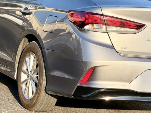 Used 2018 Hyundai Sonata SE FWD image 11