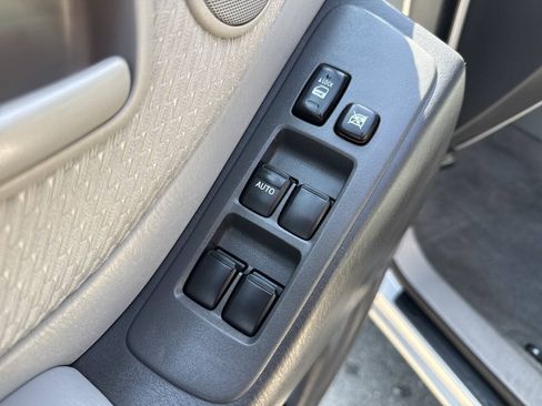 Used 2007 Toyota Highlander 4WD V6 w/ 3rd Row image 30