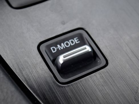 Used 2023 Nissan Rogue SV FWD image 12