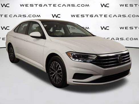 Used 2019 Volkswagen Jetta SE w/ Cold Weather Package image 41