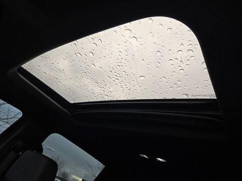 Used 2025 GMC Sierra 2500 AT4 w/ Technology Package image 7