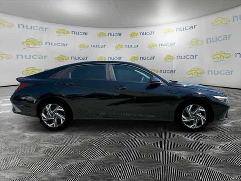 Certified 2025 Hyundai Elantra Sport image 10