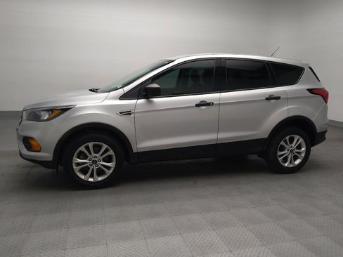 Used 2019 Ford Escape S image 2