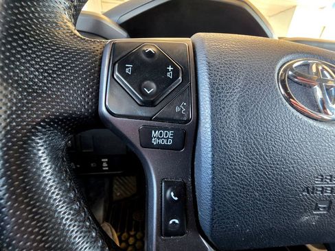 Used 2020 Toyota Tacoma TRD Sport AWD/4WD image 23