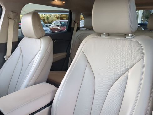 Used 2023 Lincoln Nautilus Reserve w/ Luxury Package image 10