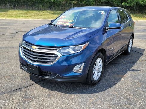 Used 2019 Chevrolet Equinox LT w/ Driver Convenience Package FWD image 5